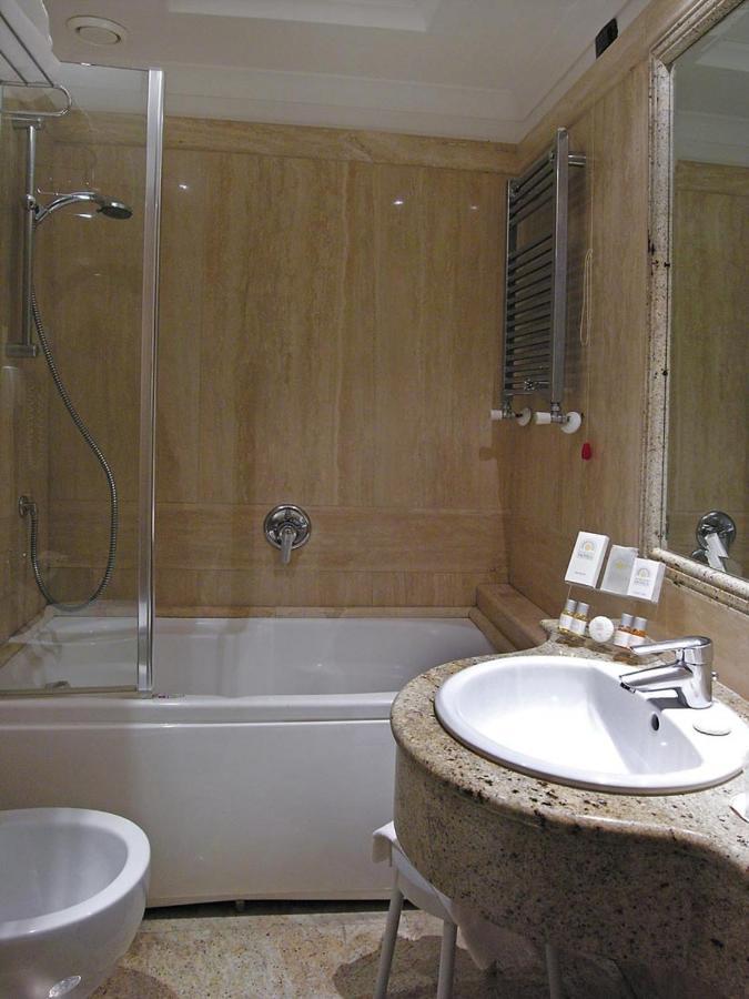 Double or Twin Room,925594930:JPEG